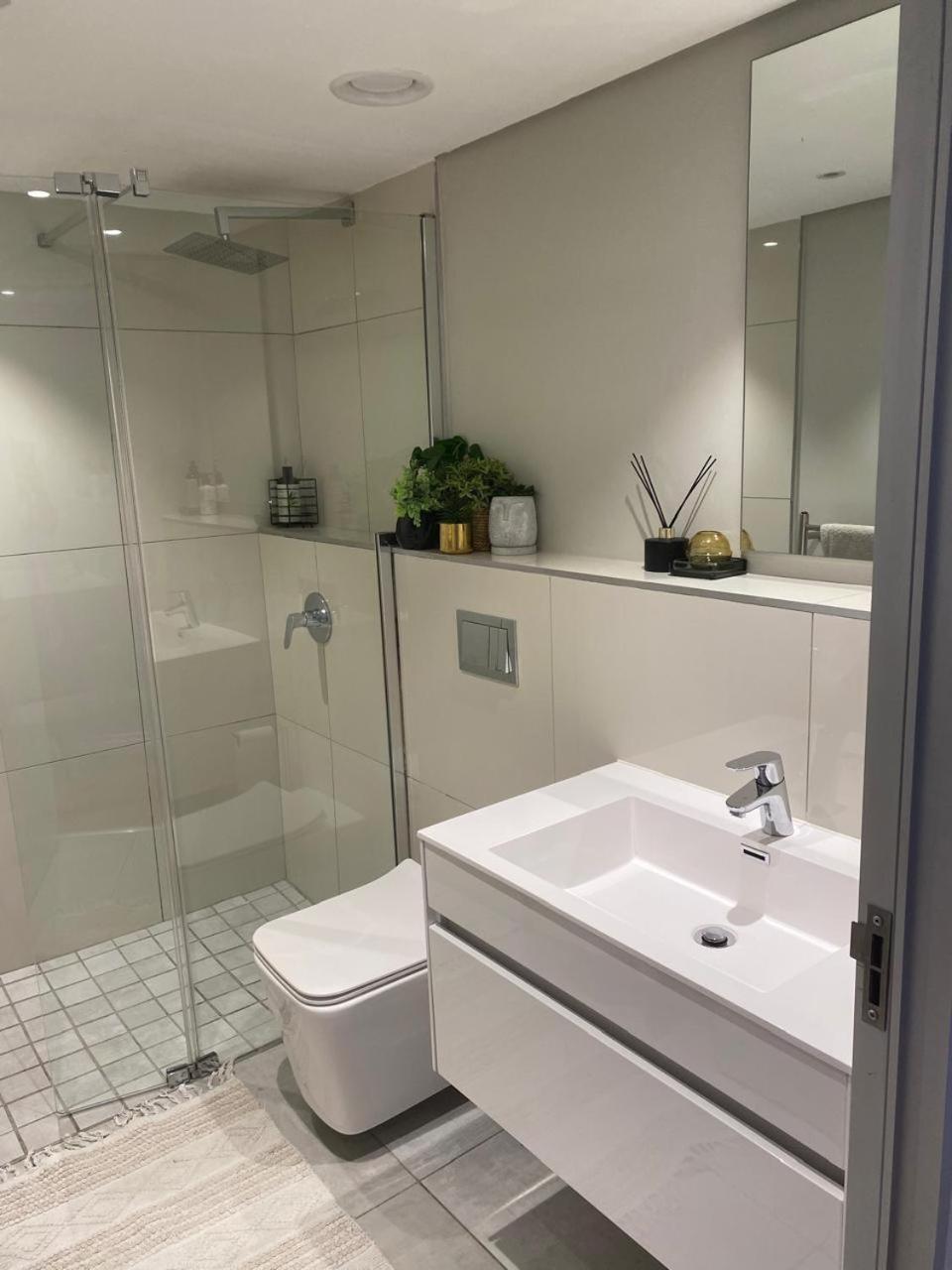 Modern Apartment In The Docklands, De Waterkant, Cape Town Stunning Views, Gorgeous Pool Deck Kültér fotó